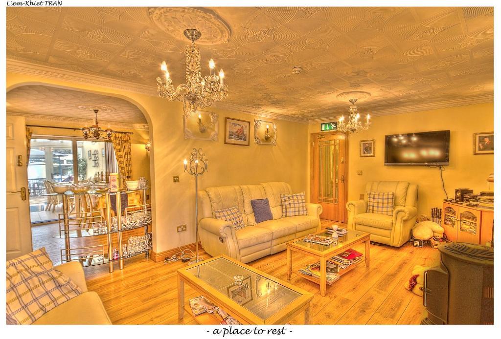 Teach Na Coiribe B&B Castlegar Экстерьер фото