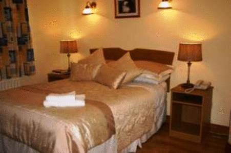 Teach Na Coiribe B&B Castlegar Экстерьер фото